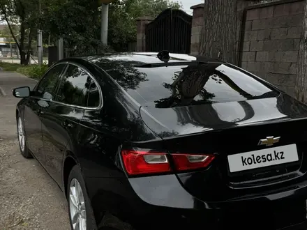 Chevrolet Malibu 2016 года за 5 490 000 тг. в Алматы – фото 4