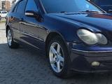 Mercedes-Benz C 180 2001 года за 3 600 000 тг. в Усть-Каменогорск – фото 2