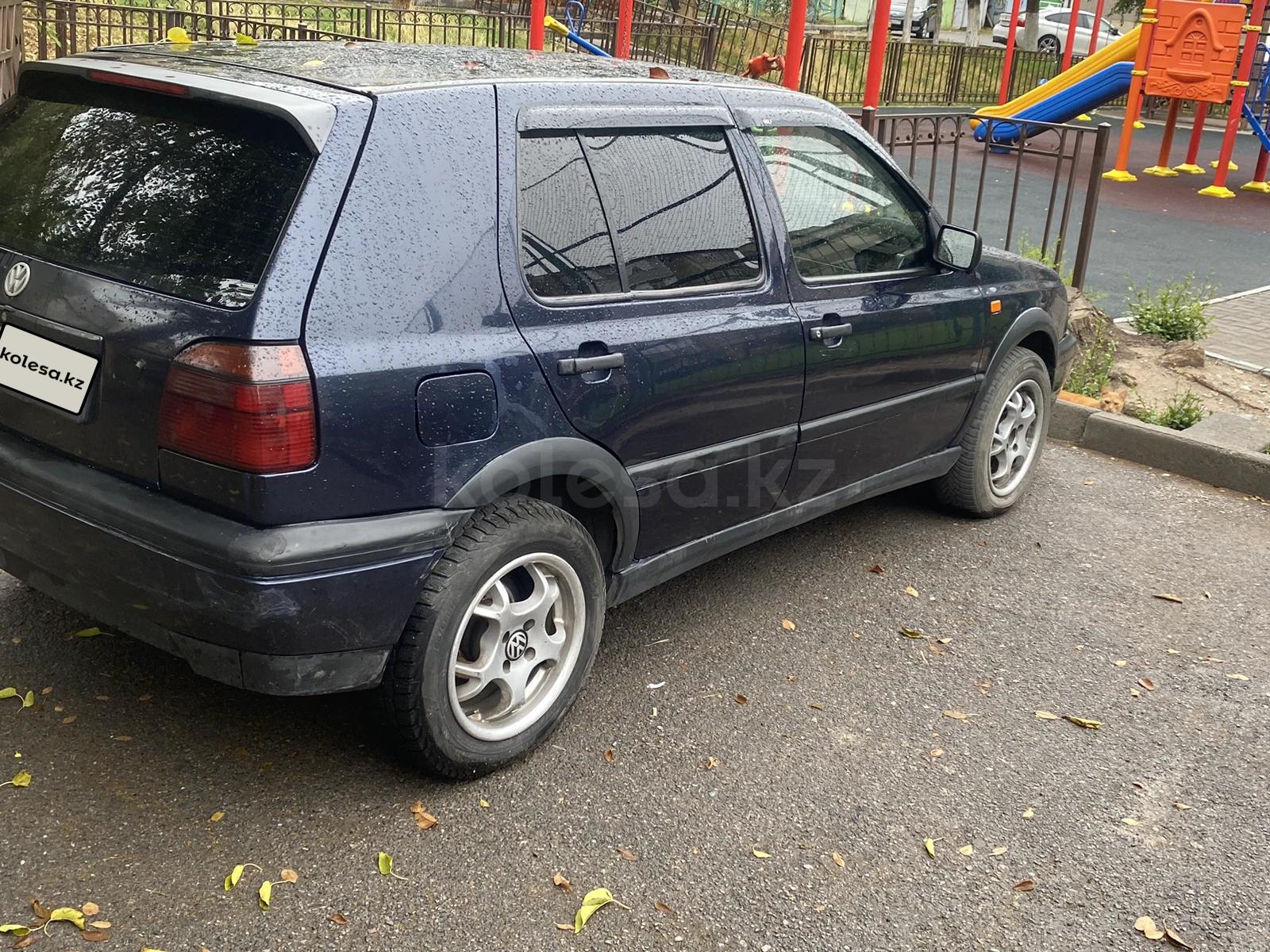 Volkswagen Golf 1994 г.