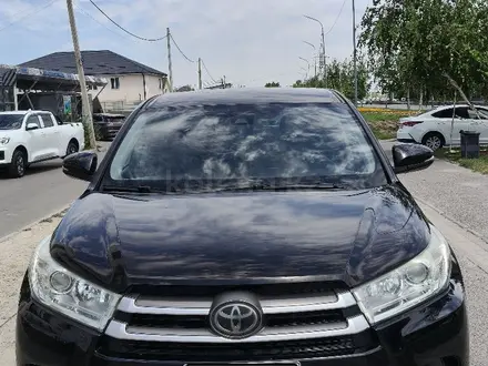 Toyota Highlander 2018 года за 16 700 000 тг. в Алматы – фото 2