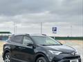 Toyota RAV4 2017 года за 10 700 000 тг. в Актау – фото 2