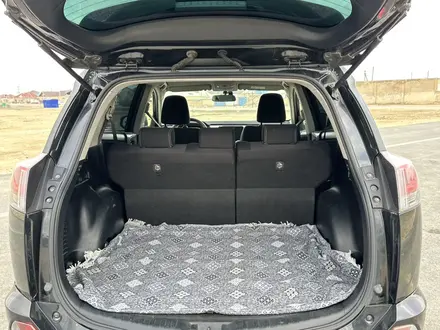 Toyota RAV4 2017 года за 10 700 000 тг. в Актау – фото 6