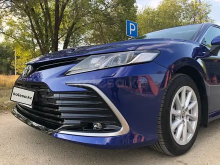 Toyota Camry 2021 года за 17 000 000 тг. в Актобе – фото 5