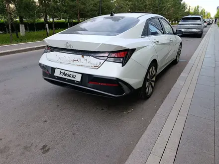 Hyundai Elantra 2023 года за 6 950 000 тг. в Астана – фото 5
