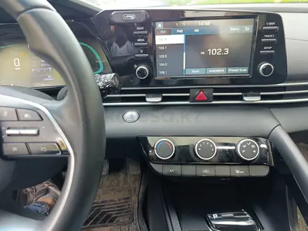 Hyundai Elantra 2023 года за 6 950 000 тг. в Астана – фото 8