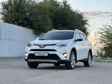 Toyota RAV4 2019 года за 12 450 000 тг. в Алматы – фото 3