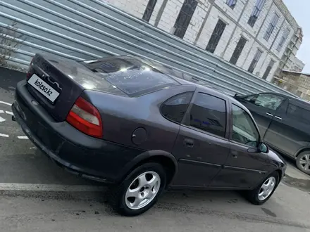 Opel Vectra 1996 года за 780 000 тг. в Актобе – фото 4