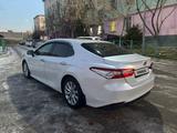 Toyota Camry 2019 годаfor11 500 000 тг. в Шымкент – фото 3