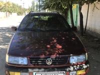 Volkswagen Passat 1994 годаүшін1 350 000 тг. в Тараз