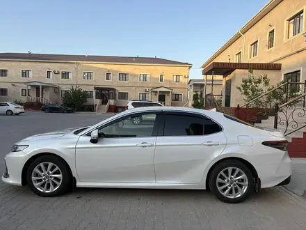 Toyota Camry 2023 года за 15 300 000 тг. в Актау – фото 6