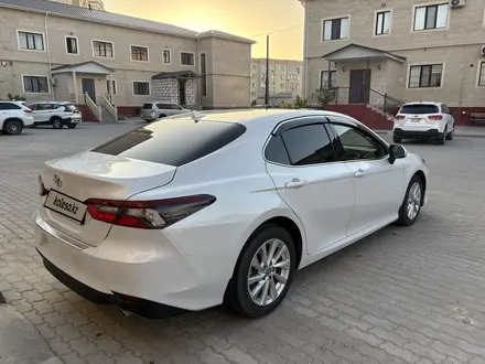 Toyota Camry 2023 года за 15 300 000 тг. в Актау – фото 7