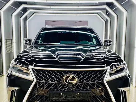 Lexus LX 570 2020 года за 65 000 000 тг. в Атырау