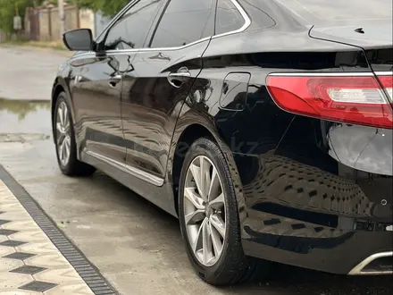 Hyundai Grandeur 2015 года за 5 800 000 тг. в Шымкент – фото 9