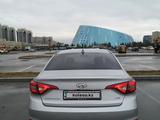 Hyundai Sonata 2015 годаүшін6 799 999 тг. в Астана – фото 4