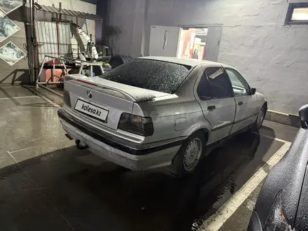 BMW 3 Series, 1999