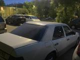 Mercedes-Benz E 200 1993 годаүшін560 000 тг. в Павлодар – фото 2