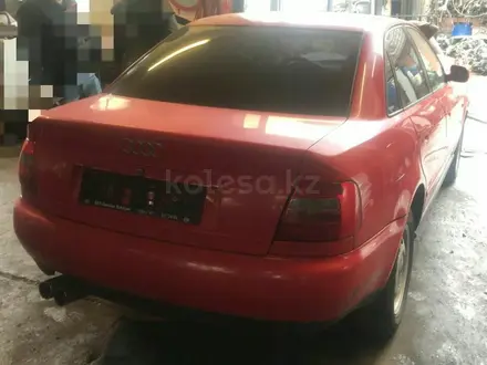 Audi A4 1995 года за 158 000 тг. в Алматы