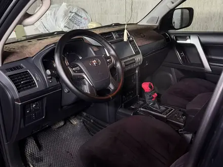 Toyota Land Cruiser Prado 2017 года за 28 000 000 тг. в Актобе – фото 3