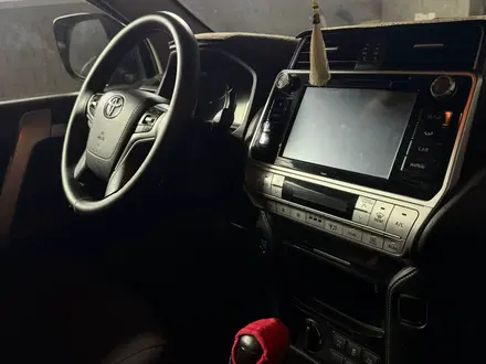 Toyota Land Cruiser Prado 2017 года за 28 000 000 тг. в Актобе – фото 5