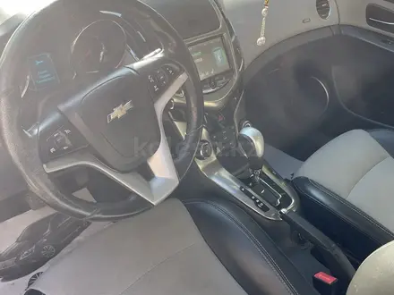 Chevrolet Cruze 2013 года за 2 700 000 тг. в Уральск – фото 15