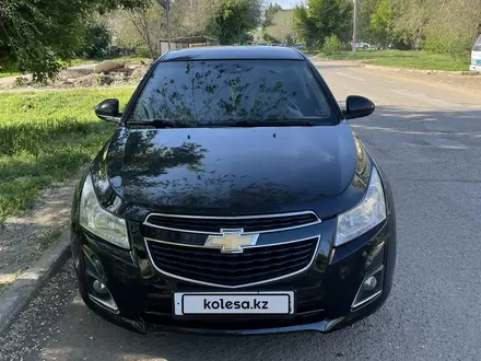 Chevrolet Cruze 2013 года за 2 700 000 тг. в Уральск – фото 2
