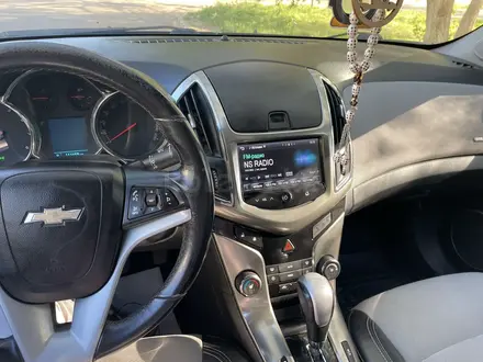 Chevrolet Cruze 2013 года за 2 700 000 тг. в Уральск – фото 6