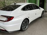 Hyundai Sonata 2020 года за 12 000 000 тг. в Алматы – фото 3