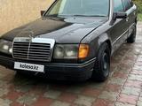 Mercedes-Benz E 230 1992 года за 550 000 тг. в Алматы