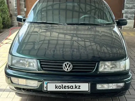 Volkswagen Passat 1994 года за 3 400 000 тг. в Алматы – фото 3