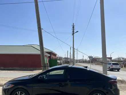 Hyundai Elantra 2018 года за 4 500 000 тг. в Актау