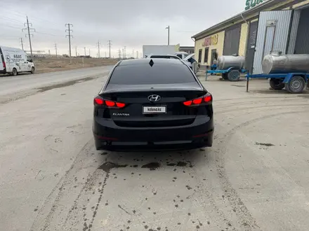 Hyundai Elantra 2018 года за 4 500 000 тг. в Актау – фото 7