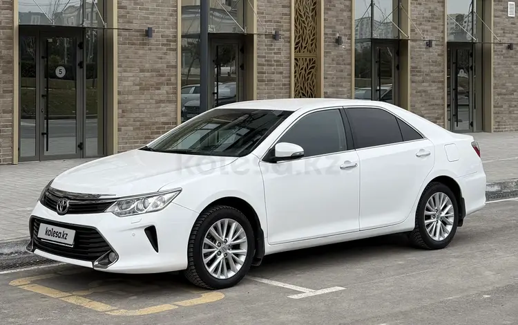 Toyota Camry 2015 года за 12 800 000 тг. в Шымкент