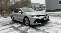 Toyota Camry 2021 года за 14 100 000 тг. в Астана – фото 3