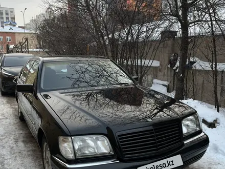 Mercedes-Benz S 320 1997 года за 5 000 000 тг. в Астана – фото 2