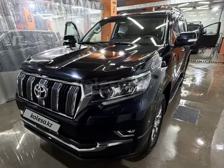 Toyota Land Cruiser Prado 2018 года за 22 500 000 тг. в Астана – фото 2