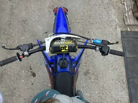 Yamaha  YZ125 2017 года за 2 400 000 тг. в Тобыл – фото 8