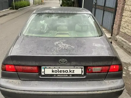 Toyota Camry 1997 года за 3 000 000 тг. в Алматы – фото 8