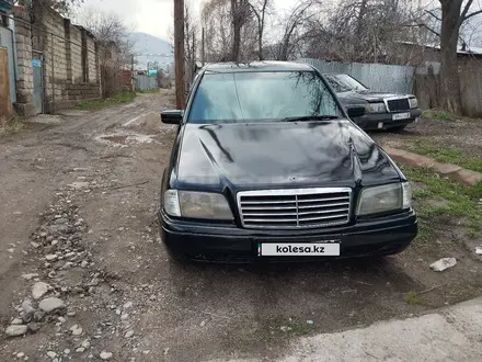 Mercedes-Benz C 180 1995 года за 1 850 000 тг. в Каргалы – фото 6