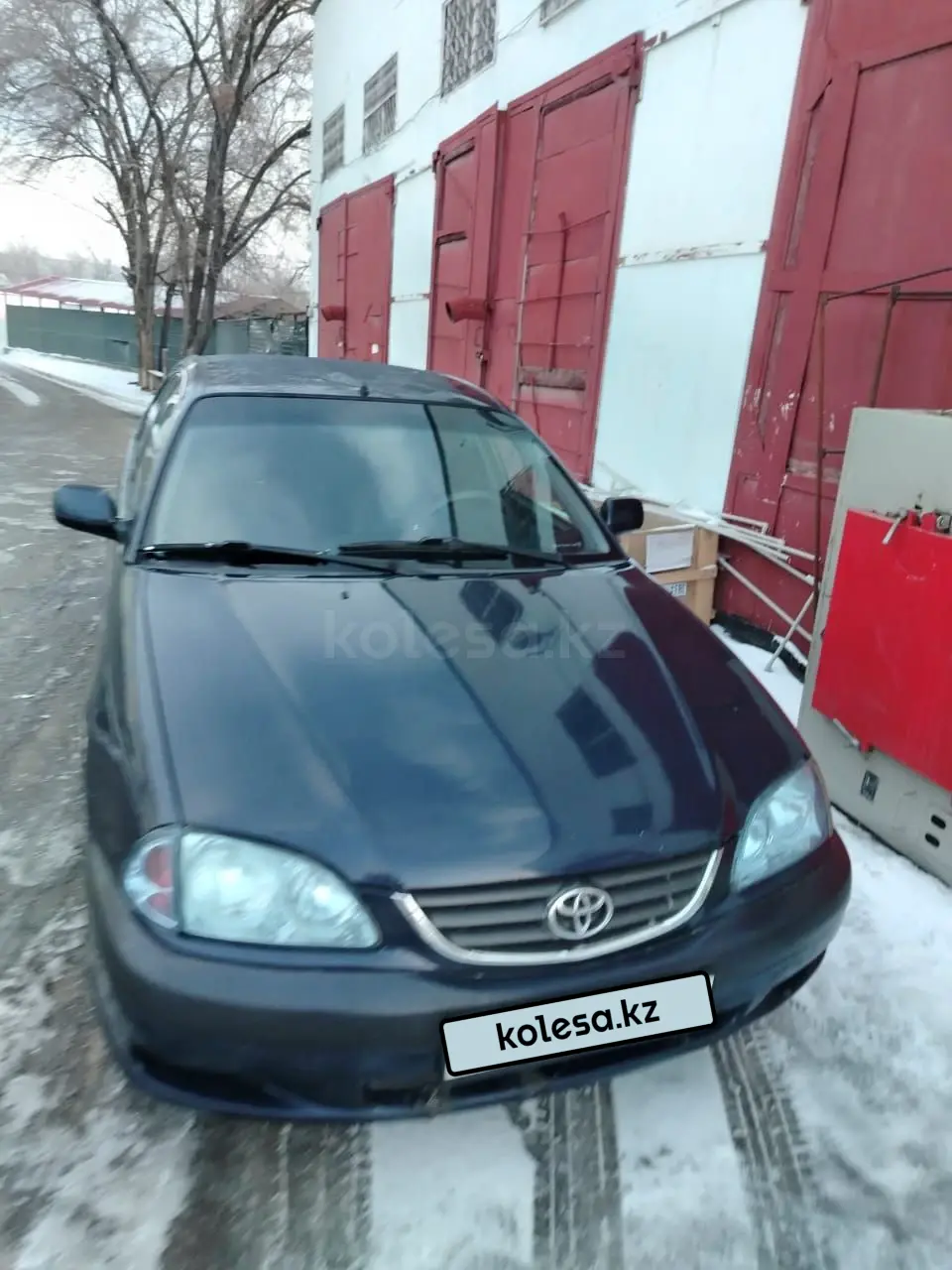 Toyota Avensis, 2001