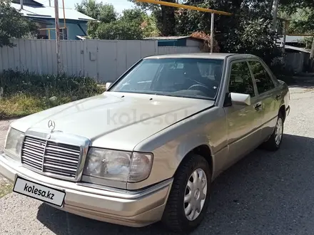 Mercedes-Benz E 230 1992 года за 970 000 тг. в Алматы – фото 9