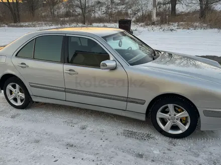 Mercedes-Benz E 240 2000 года за 3 999 999 тг. в Караганда – фото 9