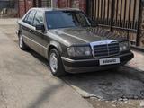 Mercedes-Benz E 230 1992 года за 2 300 000 тг. в Алматы – фото 4