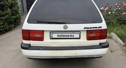 Volkswagen Passat 1995 года за 1 500 000 тг. в Алматы – фото 2