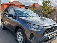 Toyota RAV4 2021 года за 14 200 000 тг. в Астана