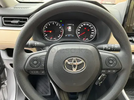 Toyota RAV4 2022 года за 22 100 000 тг. в Астана – фото 10