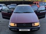Volkswagen Passat 1994 годаүшін2 100 000 тг. в Темиртау