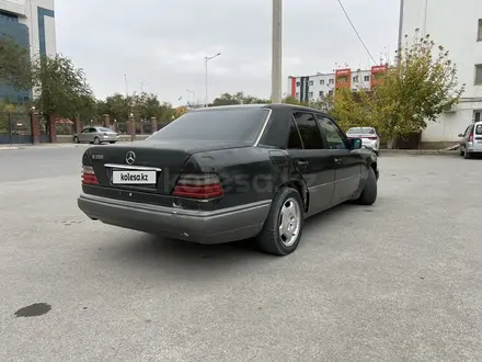 Mercedes-Benz E 220 1994 года за 1 900 000 тг. в Кызылорда – фото 5