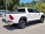 Toyota Hilux 2022 года за 22 900 000 тг. в Алматы – фото 2