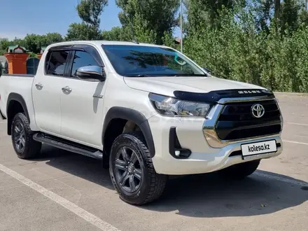 Toyota Hilux 2022 года за 22 900 000 тг. в Алматы – фото 3