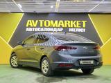 Hyundai Elantra 2019 годаfor8 350 000 тг. в Астана – фото 4